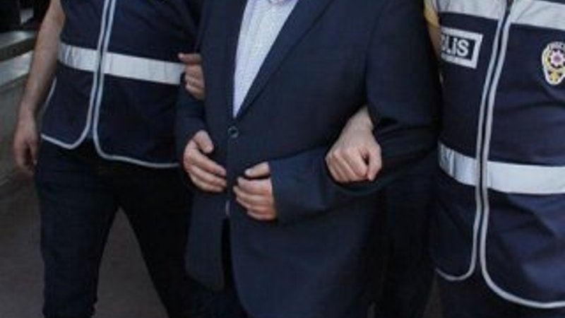 İzmir'de FETÖ soruşturması: 2 hakim ve 2 savcı tutuklandı