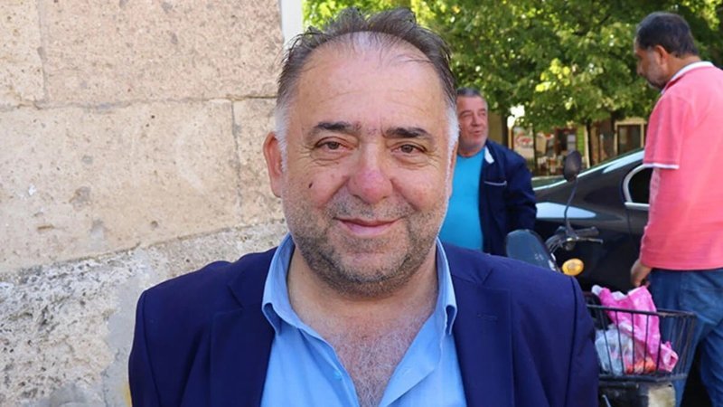 Tunçay Akça kimdir? Hababam Sınıfı filmlerinin 'Bacaksız'ı Menajerimi Ara'da..