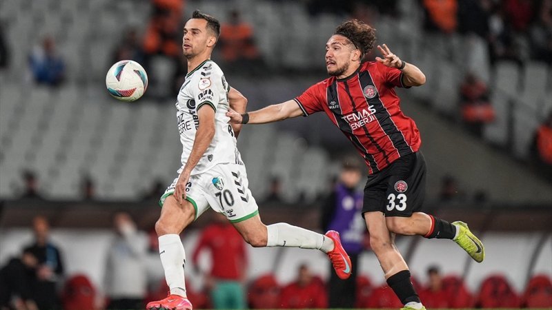 Fatih Karagümrük - Kocaelispor maçında kazanan yok