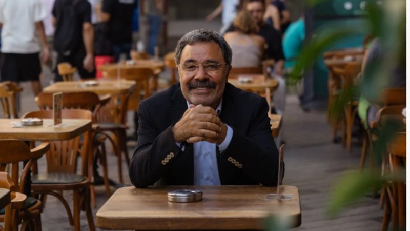 Ahmet Ümit'in Yırtıcı Kuşlar Zamanı romanına üç ödül birden