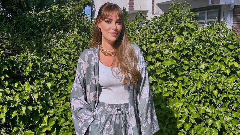 Şarkıcı Tuğçe Tayfur'a doğum günü sürprizi yapıldı