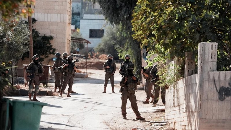 İsrailliler, Batı Şeria'da camiyi ateşe verdi